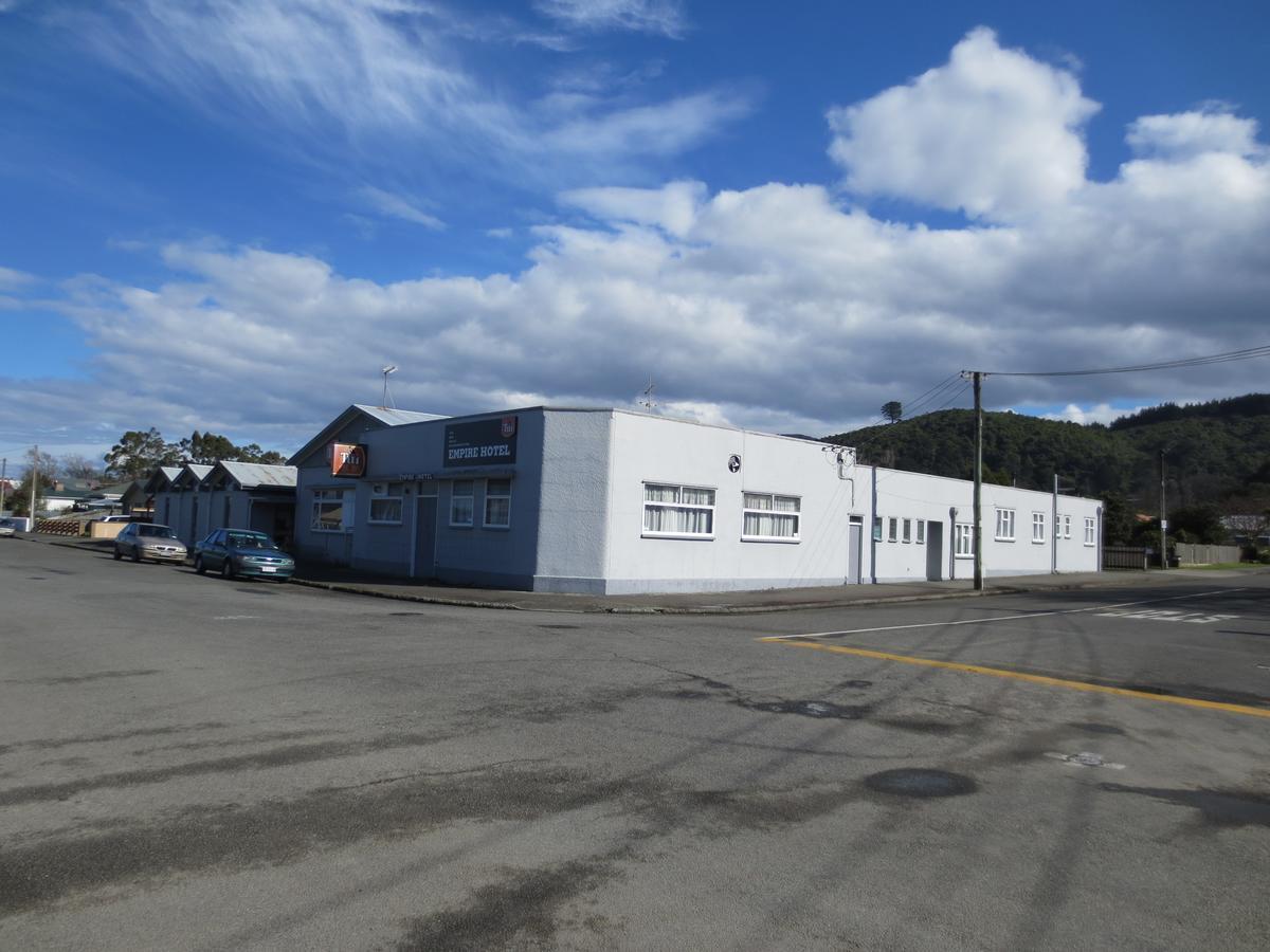 Empire Hotel Featherston Exterior photo